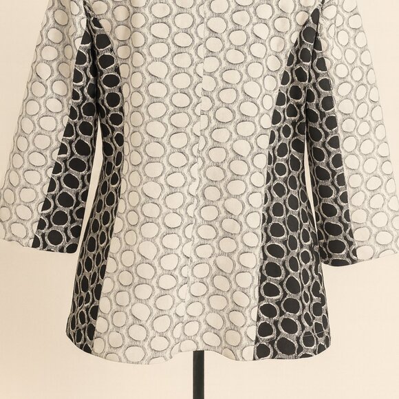 Vintage-Style Floral Embroidered Jacket – Long Sleeve Black Coat - Picture 4 of 6